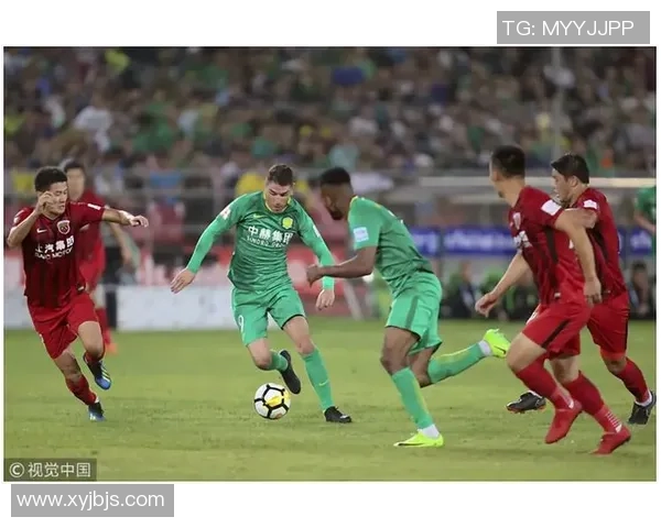 蓝球迷如何通过视频平台观看足球赛事精彩瞬间的全新体验解析